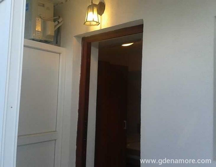 Ulaz u apartman